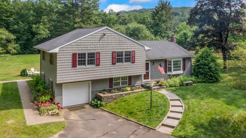 128 Walnut Tree Hill Rd, Sandy Hook, CT, 06482-1014 | Card Image