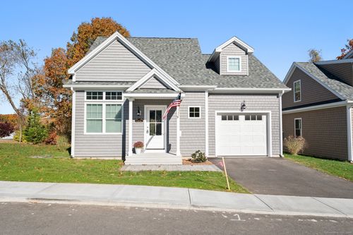 7 Ivy Hill Rd, Waterford, CT, 06385-3338 | Card Image