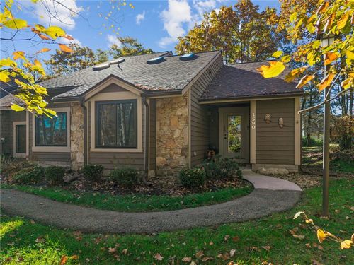 1590 Snowfield Ter, Somerset, PA, 15501 | Card Image