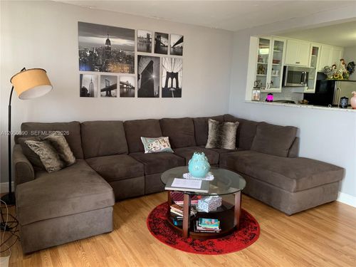 808-2025 Ne 164th St, North Miami Beach, FL, 33162-4154 | Card Image