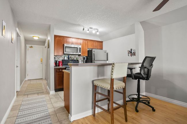 110 - 420 3 Avenue Ne, Home with 2 bedrooms, 1 bathrooms and 1 parking in Calgary AB | Image 5
