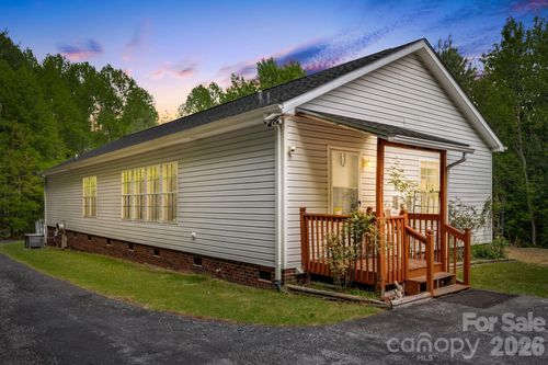 3287 Cabin Creek Rd, Zirconia, NC, 28790-5749 | Card Image