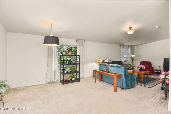 17580 W Santiago Cir, House other with 2 bedrooms, 2 bathrooms and null parking in Hauser ID | Image 12