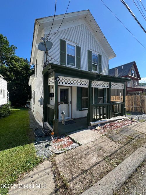 27 School St, Whitehall, NY, 12887-1233 | Card Image