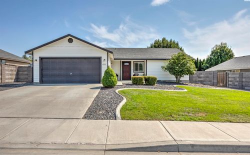4215 Brahman Ln, Pasco, WA, 99301-9199 | Card Image