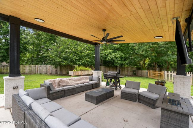 111 Fieldcrest Dr, House other with 4 bedrooms, 3 bathrooms and 4 parking in Hampstead NC | Image 50