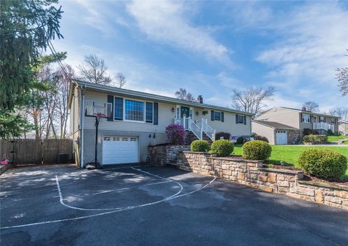 13 Tulip Ln, Monroe, NY, 10950-1016 | Card Image