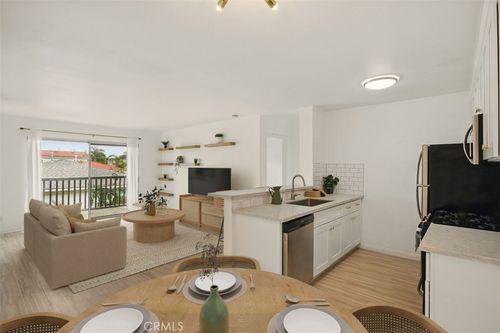 133-4727 W 147th St, Hawthorne, CA, 90250 | Card Image