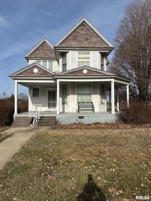 305 Carlin St, Morrisonville, IL, 62546-6321 | Card Image