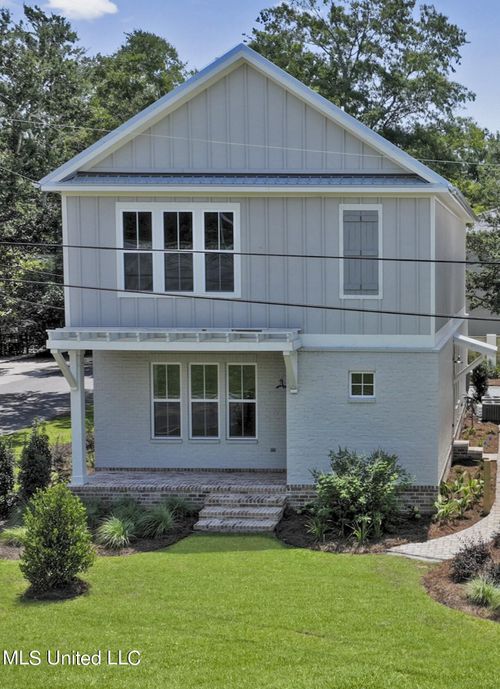 1-271 Porter Avenue, Ocean Springs, MS, 39564 | Card Image