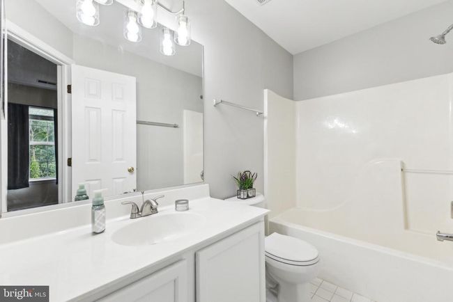 14208 Creekbranch Way, Townhouse with 3 bedrooms, 4 bathrooms and null parking in GAINESVILLE VA | Image 13