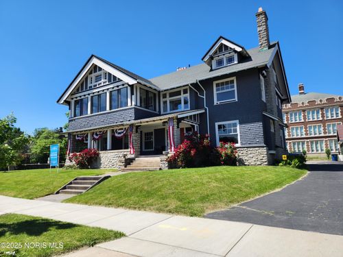 424 Winthrop St, Toledo, OH, 43620-1263 | Card Image