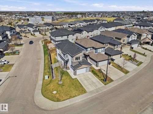 8420 Cushing Crt Sw, Edmonton, AB, T6W3L3 | Card Image