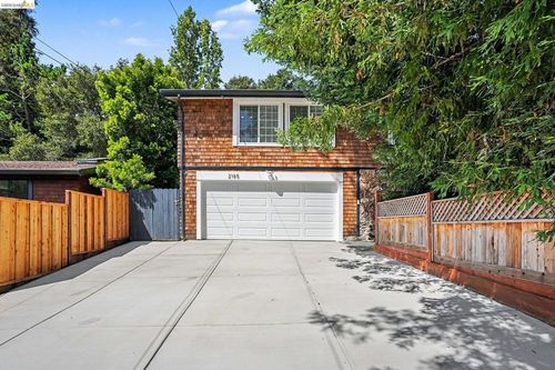 2185 Trafalgar Pl, Oakland, CA, 94611-3245 | Card Image
