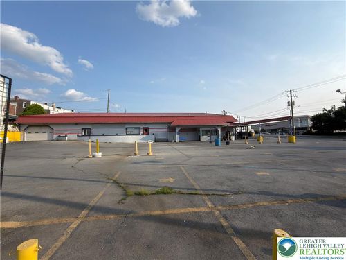 1636 W Tilghman St, Allentown, PA, 18102-2054 | Card Image