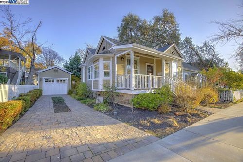 4536 1st St, Pleasanton, CA, 94566-7330 | Card Image