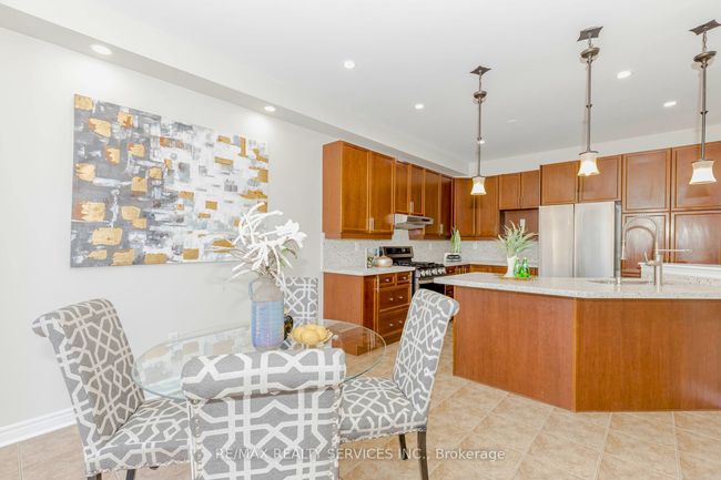33 Leparc Rd, House other with 7 bedrooms, 5 bathrooms and 5 parking in Brampton ON | Image 13