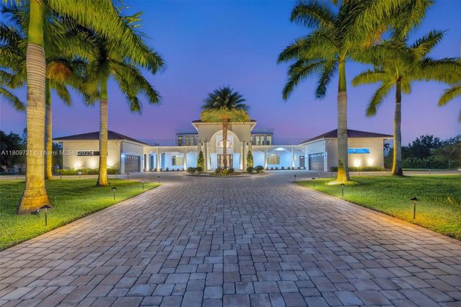 4610 Sw 178 Th Ave, House other with 8 bedrooms, 8 bathrooms and null parking in Southwest Ranches FL | Image 94