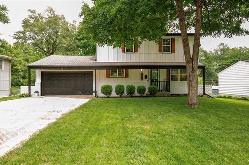 9121 Hayes Dr, Overland Park, KS, 66212-4839 | Card Image