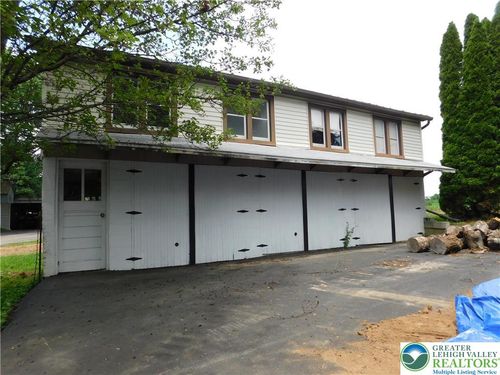 3-bay-garage-424 Monocacy Drive, Moore Twp, PA, 18014 | Card Image