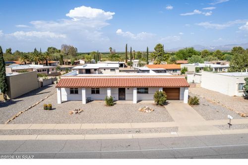 921 S Abrego Drive, Green Valley, AZ, 85614 | Card Image