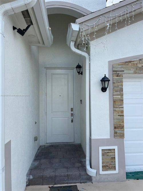 1-27583 Sw 133rd Ave, Homestead, FL, 33032-8285 | Card Image