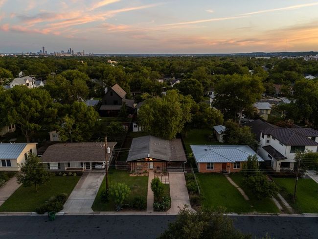 1807 Madison Ave, House other with 3 bedrooms, 1 bathrooms and 2 parking in Austin TX | Image 6