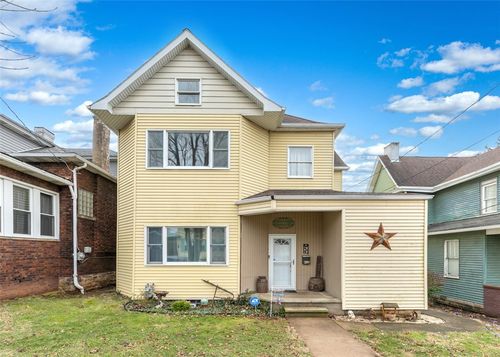 407 E Green St, Connellsville, PA, 15425-4109 | Card Image