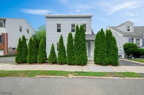 74 Marcellus Ave, Woodland Park, NJ, 07424-2815 | Card Image