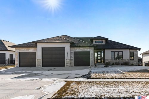 10231 Starlight Bay, Lincoln, NE, 68527-1836 | Card Image