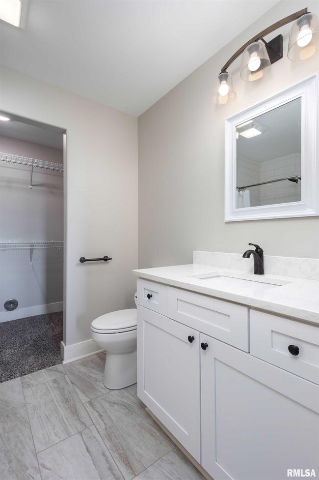 3036 Shanes Way, Condo with 2 bedrooms, 2 bathrooms and null parking in Bettendorf IA | Image 19