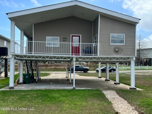 11045 Idaho St, Bay Saint Louis, MS, 39520-7043 | Card Image