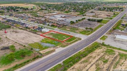 2809 Garden View Dr, Eagle Pass, TX, 78852-1000 | Card Image