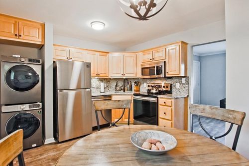 apt-c7-315 Hilderbrand Dr, Sandy Springs, GA, 30328-4147 | Card Image