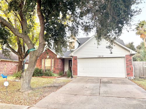 15919 Blue Mesa Ridge Dr, Friendswood, TX, 77546-2439 | Card Image