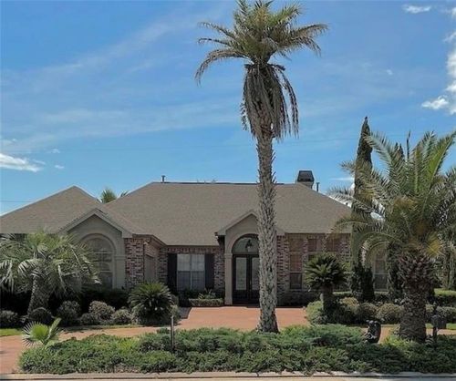 257 E Augusta Ln, Slidell, LA, 70458-8828 | Card Image