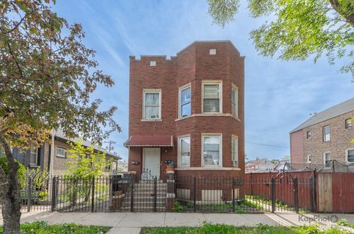 2233 S Trumbull Ave, Chicago, IL, 60623-3204 | Card Image