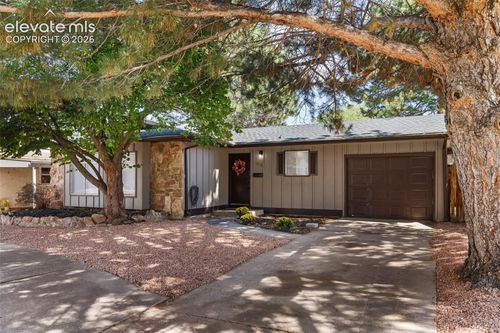 1818 Maplewood Dr, Pueblo, CO, 81005-2410 | Card Image