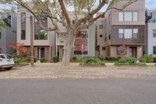 324 10th St, Sacramento, CA, 95814-0978 | Card Image