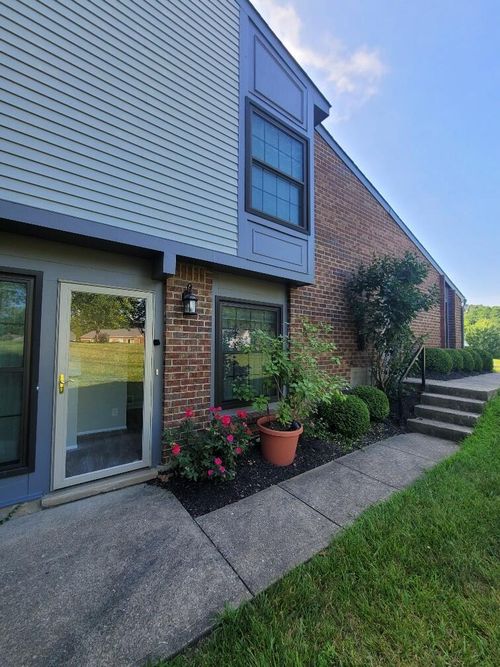 122 Whitney Ct, Crestview Hills, KY, 41017-2252 | Card Image