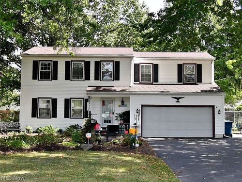 4953 Sampson Dr, Youngstown, OH, 44505-1249 | Card Image