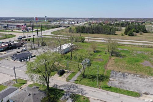 109 N Missouri Ave, Salem, IL, 62881-3825 | Card Image