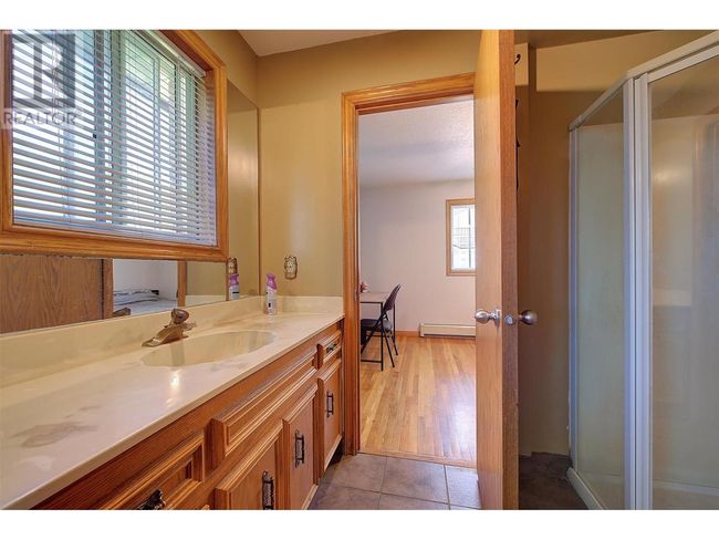 215 Arab Rd, House other with 8 bedrooms, 6 bathrooms and 5 parking in Kelowna BC | Image 18