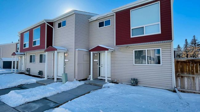 8 - 5425 Pensacola Crescent Se, Home with 3 bedrooms, 1 bathrooms and 1 parking in Calgary AB | Image 1