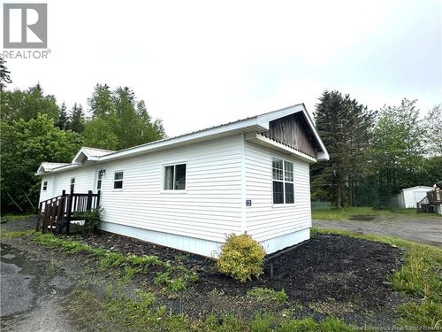 22 Simpson Crt, St. George, NB, E5C3N5 | Card Image