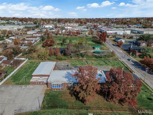9707 Chicago Heights Blvd, Saint Louis, MO, 63132 | Card Image