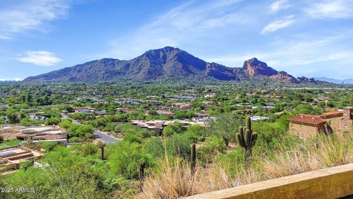 7040 N Invergordon Rd, Paradise Valley, AZ, 85253-4307 | Card Image
