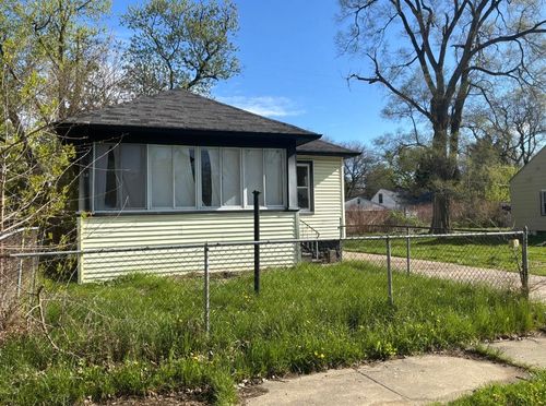 317 E Baltimore Blvd, Flint, MI, 48505-3321 | Card Image