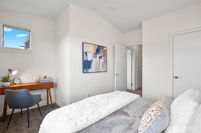 1214 N Northgate Way, Townhouse with 3 bedrooms, 2 bathrooms and 1 parking in Seattle WA | Image 27