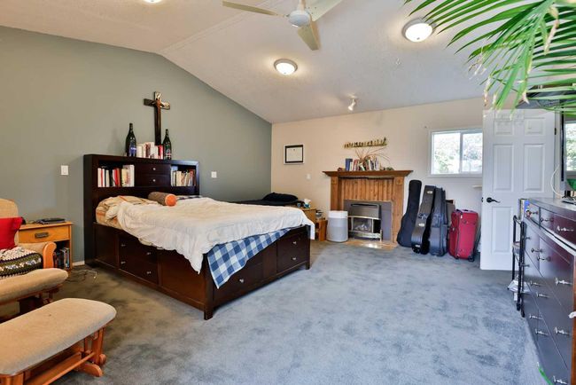 3.43 Acres, House other with 4 bedrooms, 3 bathrooms and null parking in Raymond AB | Image 24